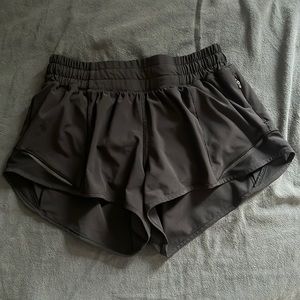 lululemon hotty hot shorts